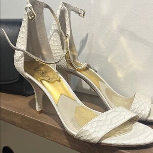 Elegant White Textured Women's Heels